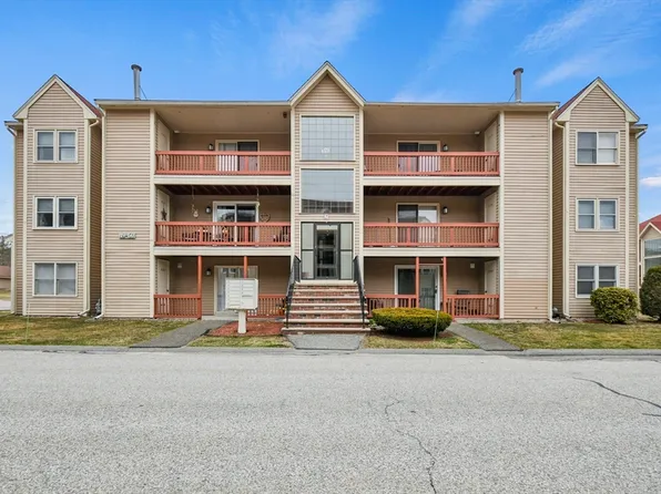 59 Randolph Dr, Tewksbury, MA 01876