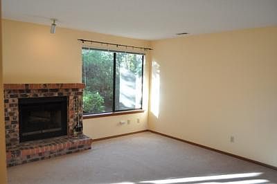 3rd image of 16024 Village Green Dr Unit B
