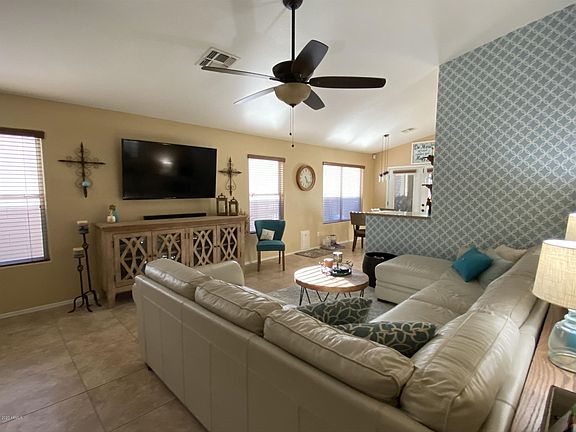 3rd image of 8206 W Clara Ln