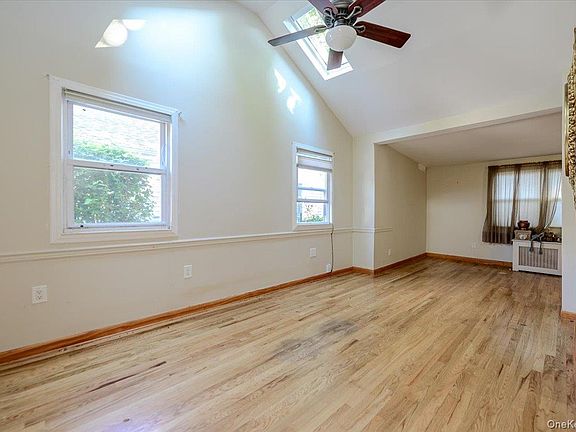 3rd image of 9 Magnolia Place #1
