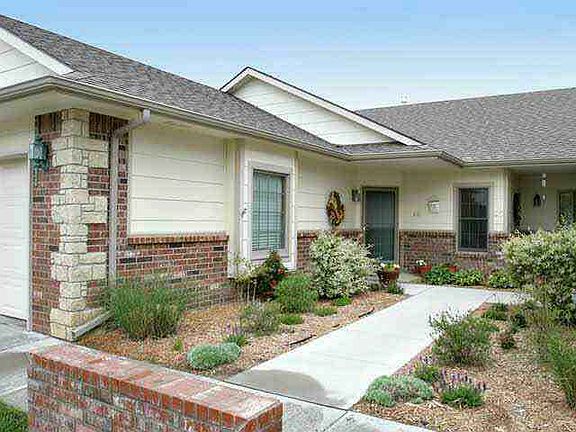 2nd image of 342 Lioba Dr APT 6D