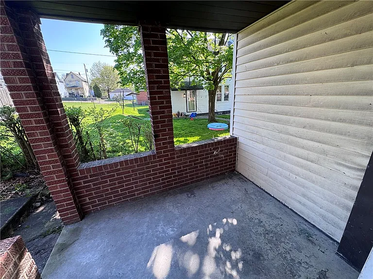 1067 Cleveland Ave — Photo 11