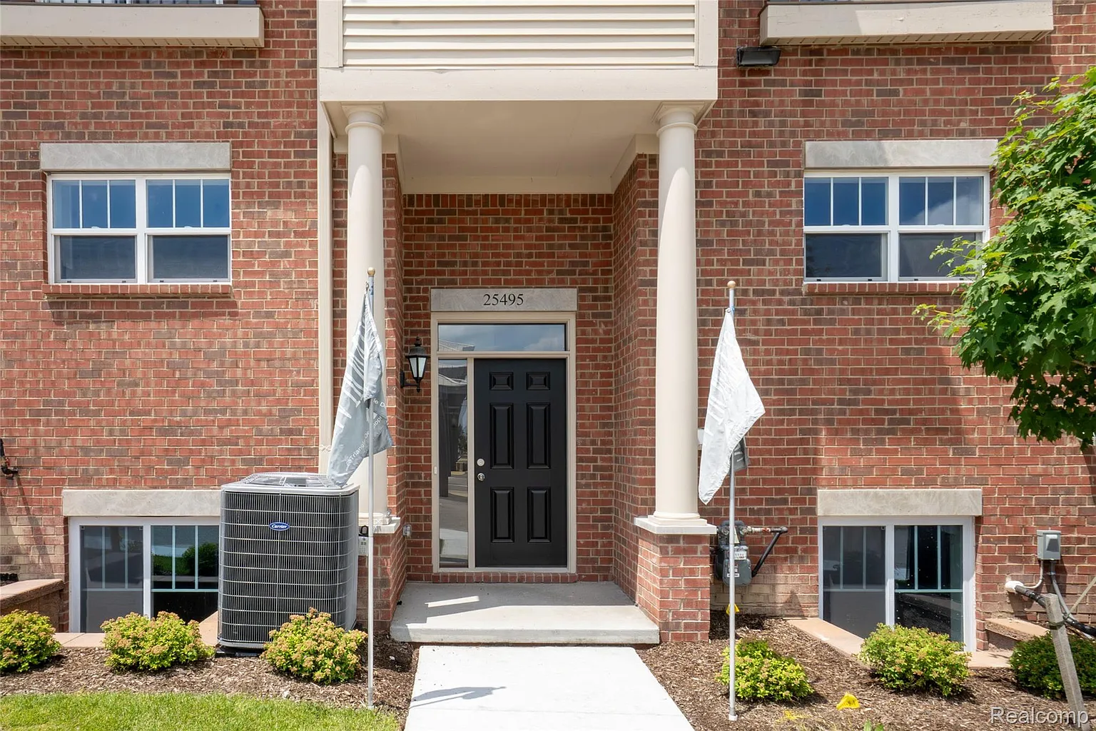 25495 Grandview Ln #25 photo 1