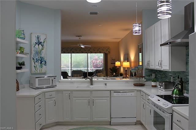 2nd image of 3613 Periwinkle Way #137