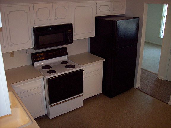 5th image of 9129 Gayle Dr