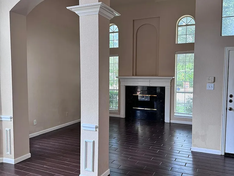 9702 Windy Hollow Dr — Photo 3