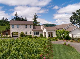 20380 NE Overlook Dr, Dundee, OR 97115