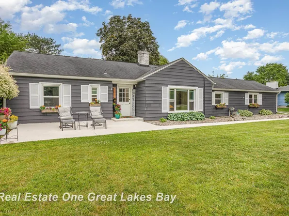 4185 Shattuck Rd, Saginaw, MI 48603