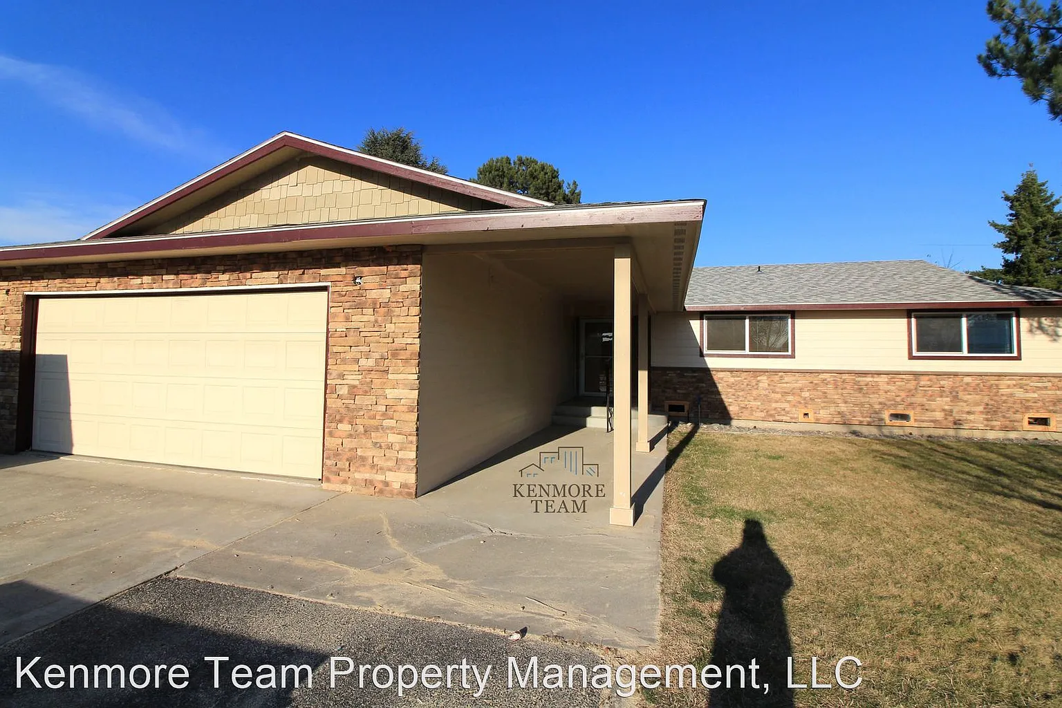 10025 W Court St photo 1