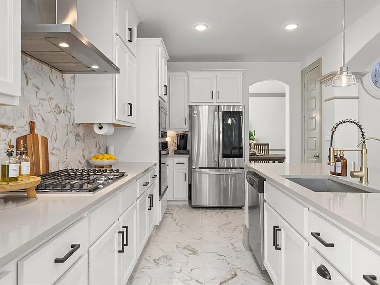 209 Rio Ranchero Rd — Photo 2