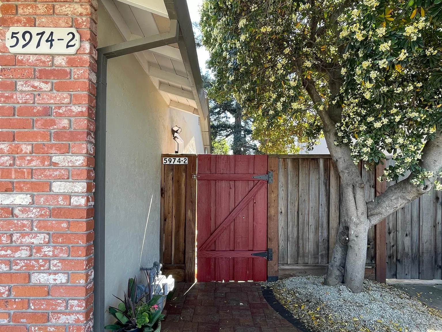 1 bed, 450 sqft, $2,600 — Photo 3
