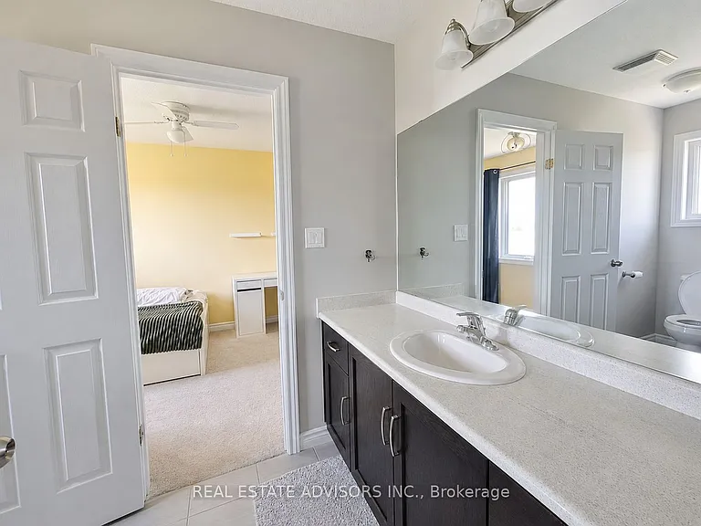 1364 Caen Ave — Photo 10