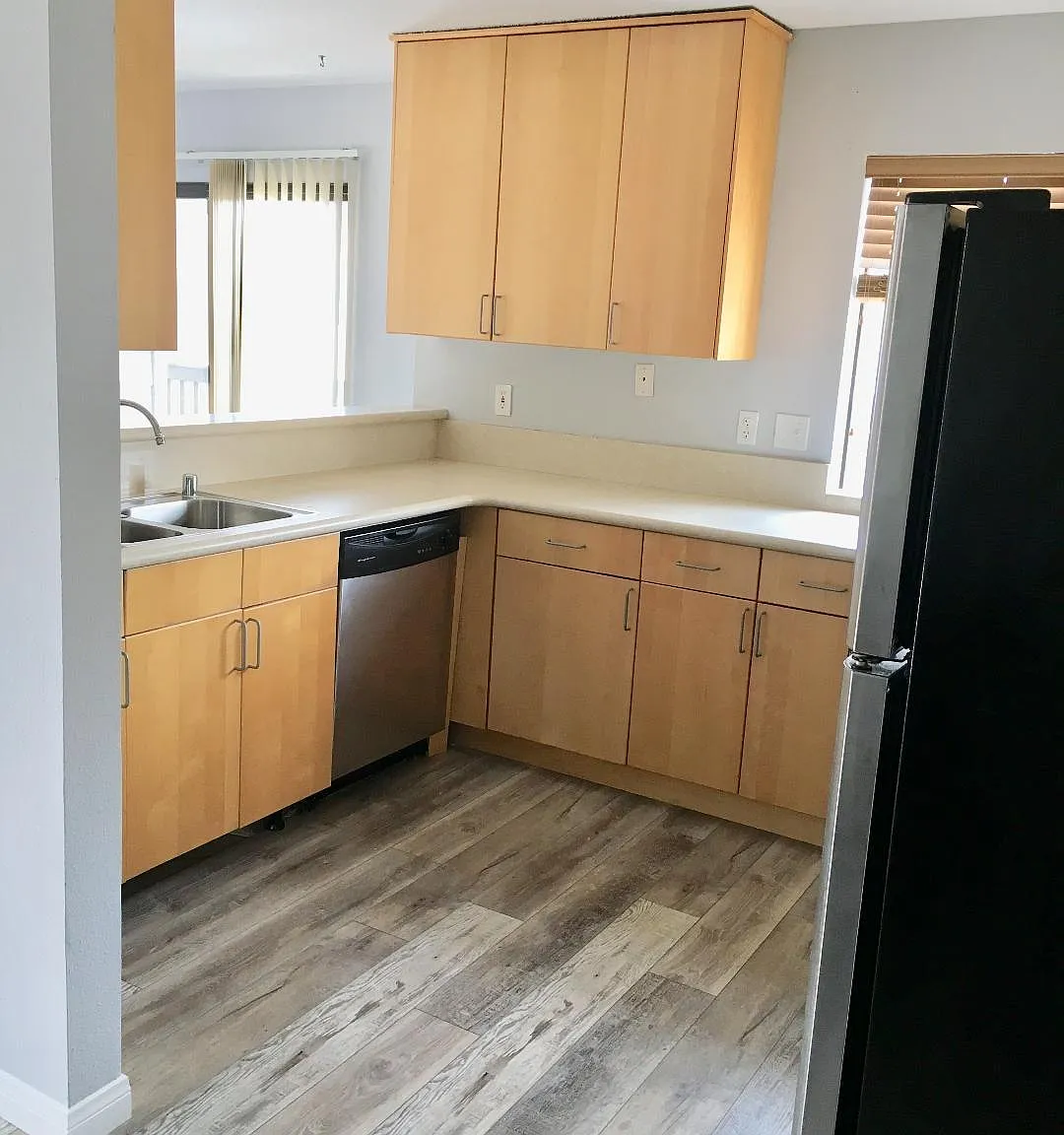 2 bed, 850 sqft, $3,150 — Photo 3