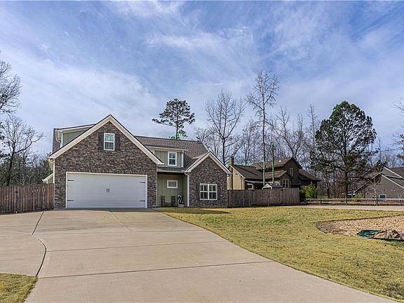 3rd image of 138 Lee Road 2037