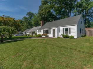 10 Heathermeade Pl, Cranford, NJ 07016