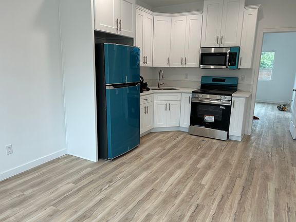 3rd image of 23457 Welby Way