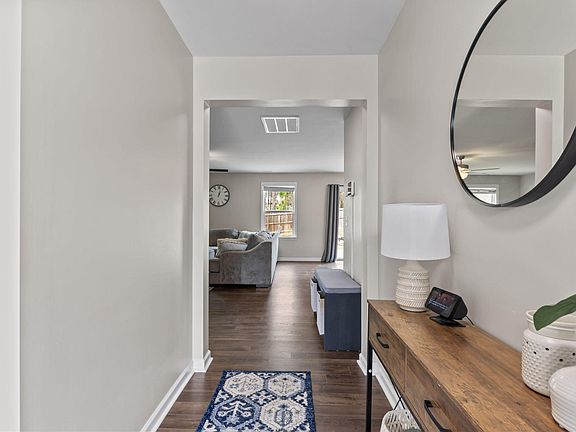 4th image of 174 Cobra Ln