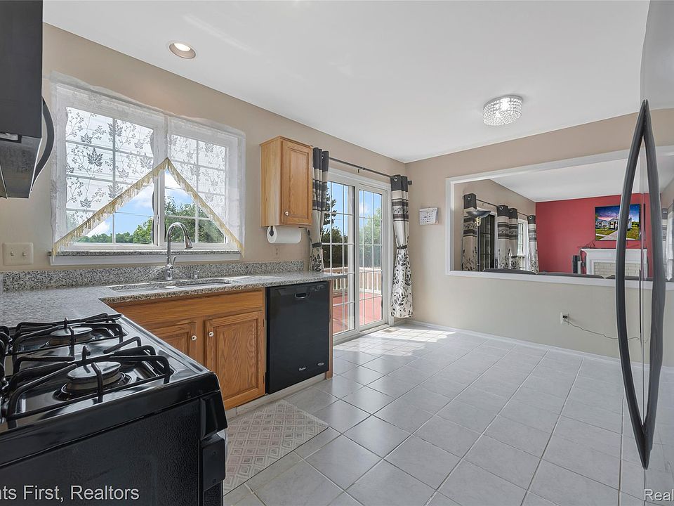 44685 Fair Oaks Dr, photo 3