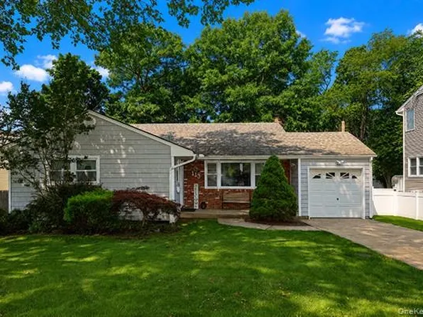 113 Iceland Drive, South Huntington, NY 11746