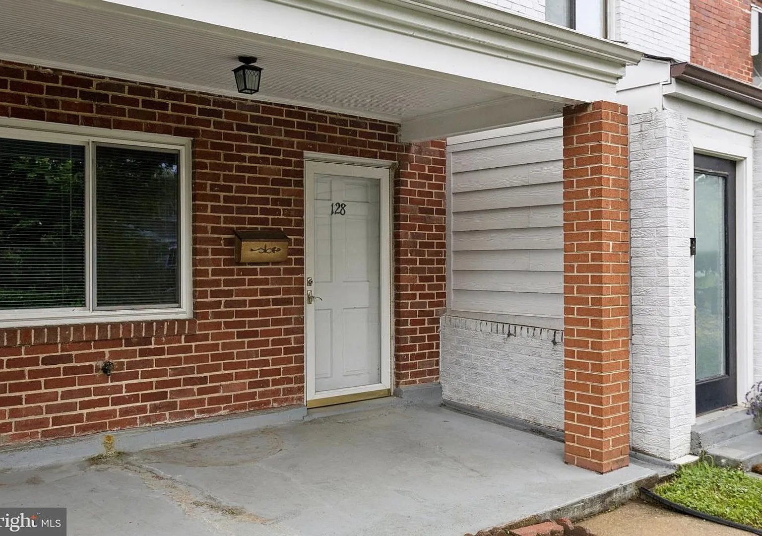 Charming 2-Bedroom Townhome Beautifully Updated and Convenient — Photo 2