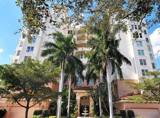 393 N Point Rd APT 404, Osprey, FL 34229