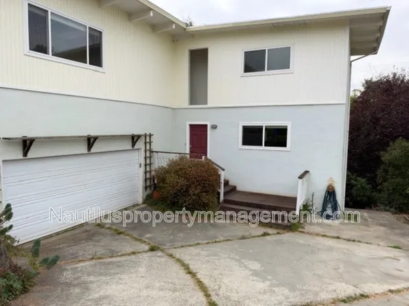 221 Black Point Ln, Santa Cruz, CA 95062