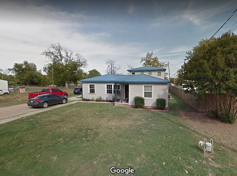 1st image of 411 Guilliams Dr