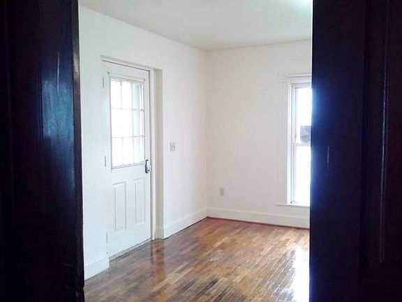 5th image of 432 E Main St #5