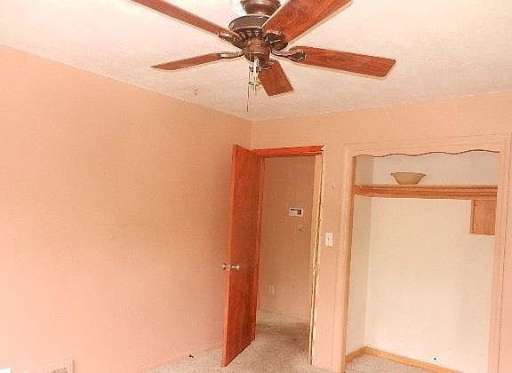 4th image of 3028 Mason Ave