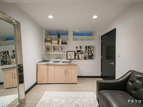 5th image of 2541 W Chicago Ave APT 1F