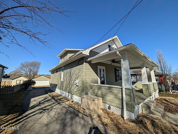 3rd image of 313 E Highland Ave