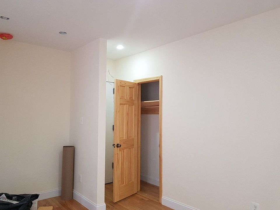 2nd image of 3206 29th St APT 2C