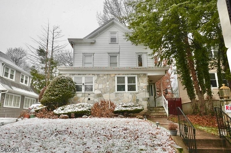 1st image of 214 Ashland Ave