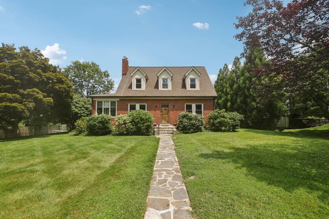 Hunt Ave-S1507-001.jpg