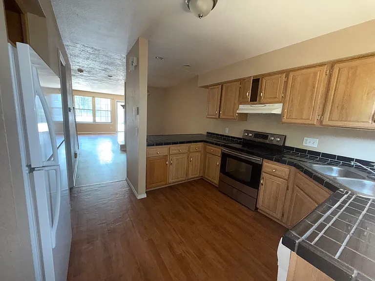 1958 Newland Ct — Photo 5