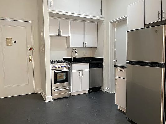 1st image of 212 W 79th St APT 4B
