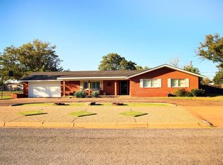 514 W 10th St, Post, TX 79356