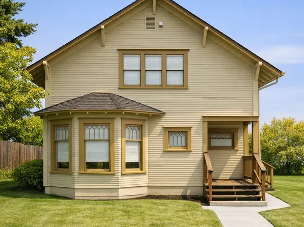 2000 Iron St, Bellingham, WA 98225