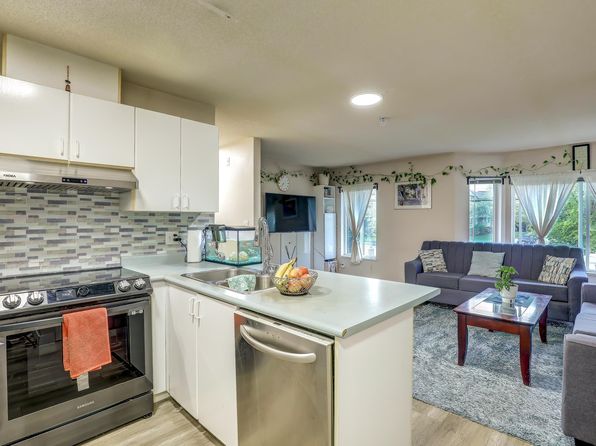 12130 80th Ave #204, Surrey, BC V3W 0V2