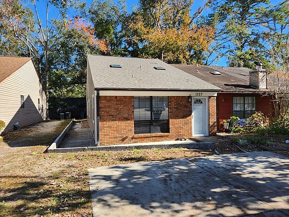 2nd image of 1327 Castelnau Ct