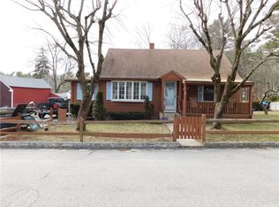 13 Beaton St, Coventry, RI 02816