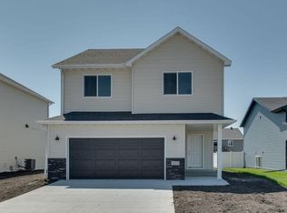2517 36th Ave S, Moorhead, MN 56560