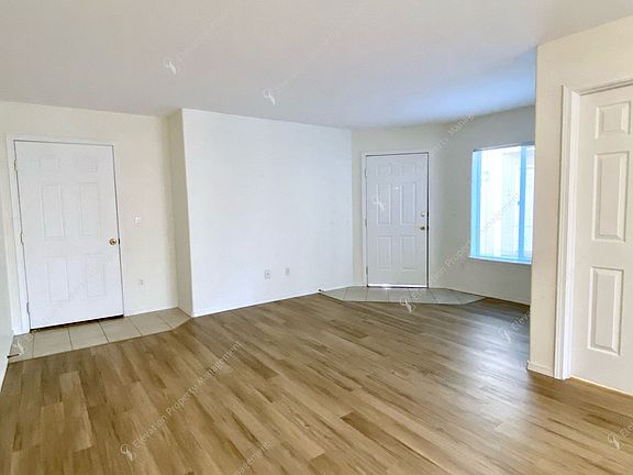 5th image of 1937 SW Canyon Dr