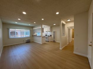 5461 Kester Ave APT 110, Sherman Oaks, CA 91411