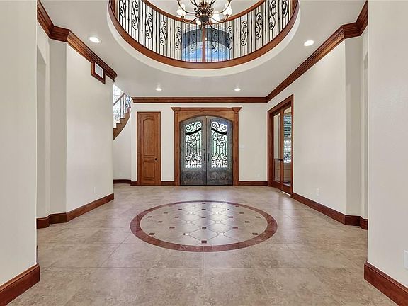 3rd image of 20604 Eaglewood Trace Dr
