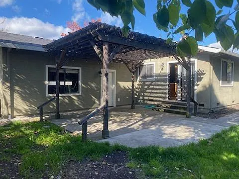 447 Haraszthy Dr — Photo 15