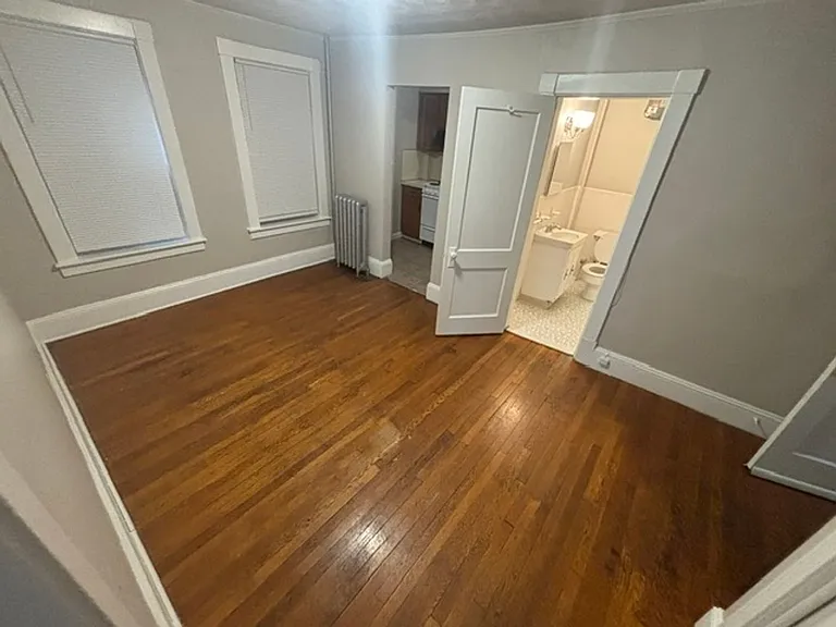 91 E Park St — Photo 4