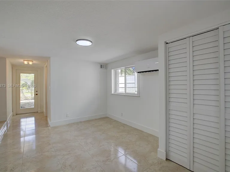 616 SW 11th Ct — Photo 36