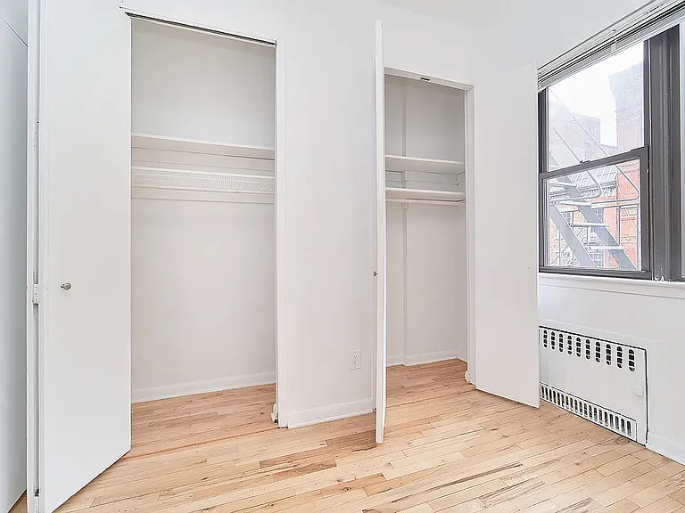 217 E 25th St #5D — Photo 4
