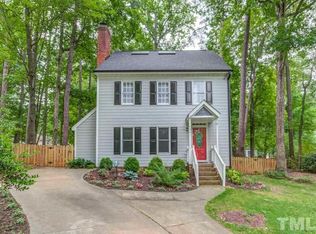 6901 Sandringham Dr, Raleigh, NC 27613